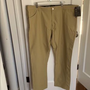 NIKE GOLF - Slim Fit and Dri-Fit Pants